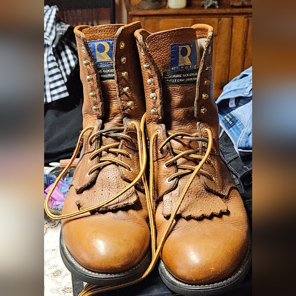 Brown Leather Lace-Up Boots with Rounded Toe